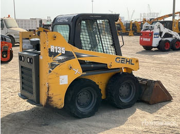 滑移装载机 Gehl R135：图4