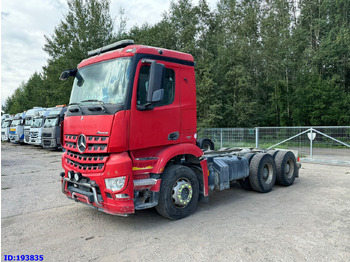 驾驶室底盘卡车 MERCEDES-BENZ Arocs