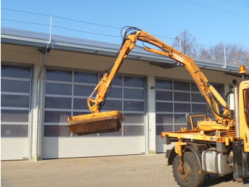 吊臂式割草机 Unimog Aufbaumulcher Gilbers U400ST06EMP：图3