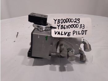 驾驶室和内部 HITACHI