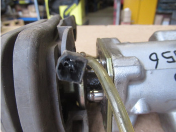 驾驶室和内部 适用于 建筑机械 Hitachi：图3