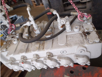 液压阀 NEW HOLLAND