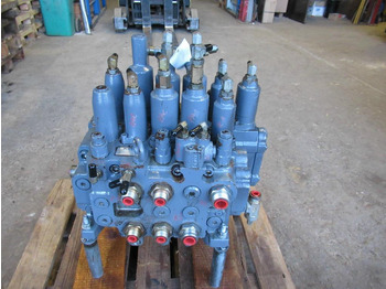 液压阀 NEW HOLLAND