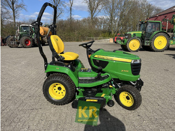园林割草机 JOHN DEERE X9 Series