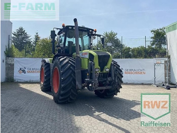 拖拉机 CLAAS Xerion 3300