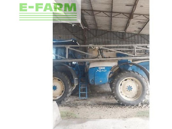 牵引式喷雾机 MATROT