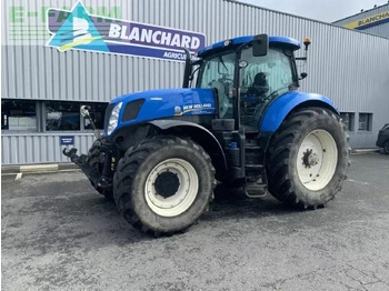 拖拉机 NEW HOLLAND T7.235