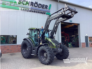拖拉机 VALTRA