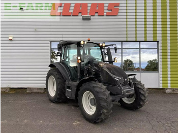 拖拉机 VALTRA