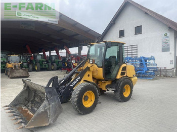 小型挖掘机 VOLVO L25F