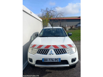 皮卡车 Pick-up Mitsubishi L200 de 2011 (réf. 4229)：图2