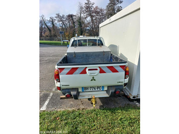 皮卡车 Pick-up Mitsubishi L200 de 2011 (réf. 4229)：图5