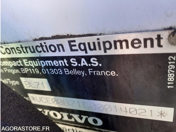 反铲装载机 tractopelle 4x4 volvo bl71：图5