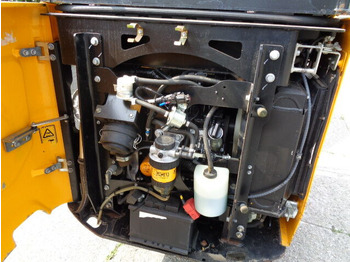 小型挖掘机 JCB 15C-1：图2