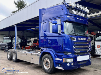 驾驶室底盘卡车 SCANIA R 730