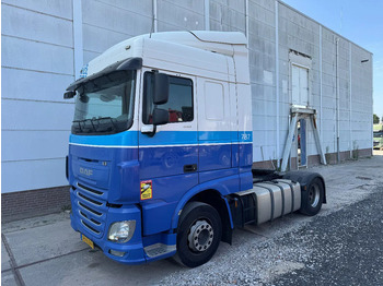 牵引车 DAF XF 440