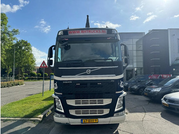 吊钩升降车 Volvo FH 500 8X2 EURO 6 + PALFINGER T22 HOOKLIFT:图2 吊钩升降车 Volvo FH 500 8X2 EURO 6 + PALFINGER T22 HOOKLIFT:图2