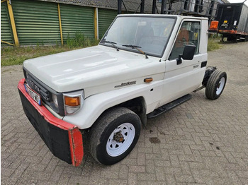 小型货车 TOYOTA Land Cruiser