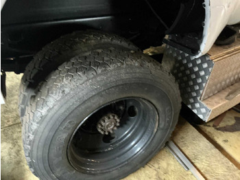 卡车 1999 FORD F-650 DUAL-CAB PICKUP TRUCK:图5 卡车 1999 FORD F-650 DUAL-CAB PICKUP TRUCK:图5