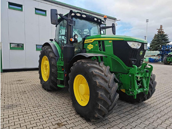 拖拉机 JOHN DEERE 6R 215