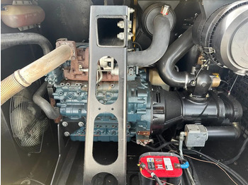 空气压缩机 Kaeser M80 Kubota 8.1 m3 / min 7 Bar 55 kW Mobiele Silent Diesel Compressor：图3
