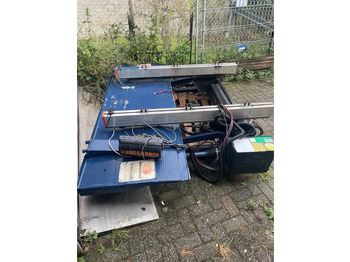 封闭厢式半拖车 KÄSSBOHRER