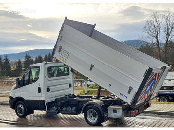 Iveco Daily 35c-14 3 way tipper BENZIN 租赁 Iveco Daily 35c-14 3 way tipper BENZIN:图3 Iveco Daily 35c-14 3 way tipper BENZIN 租赁 Iveco Daily 35c-14 3 way tipper BENZIN:图3