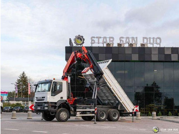 翻斗车 IVECO Trakker