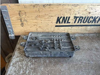 电气系统 适用于 卡车 VOLVO FUSE BOX 23098516:图2 电气系统 适用于 卡车 VOLVO FUSE BOX 23098516:图2