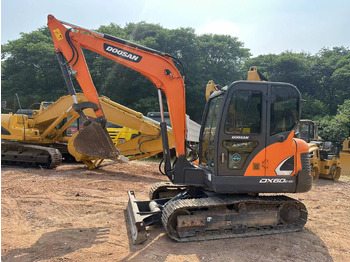 小型挖掘机 DOOSAN DX60