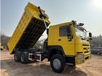翻斗车 SINOTRUK HOWO