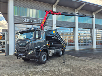 翻斗车 IVECO