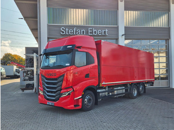 饮料运输车 IVECO