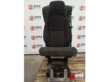 驾驶室和内部 MERCEDES-BENZ