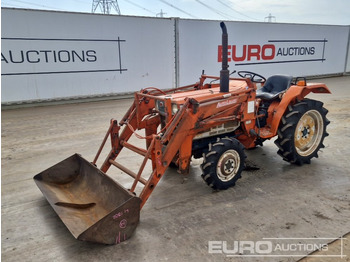 紧凑型拖拉机 KUBOTA