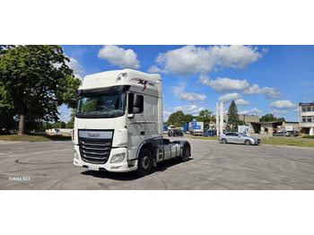 牵引车 DAF XF 105 460