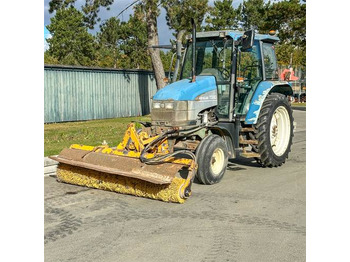New Holland TS90 租赁 New Holland TS90：图3