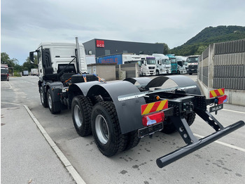 新的 驾驶室底盘卡车 MAN 41.440：图3
