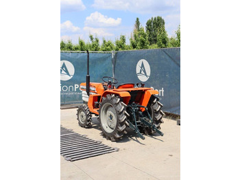 拖拉机 Kubota B1702DT：图3