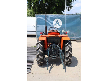 拖拉机 Kubota B1702DT：图4