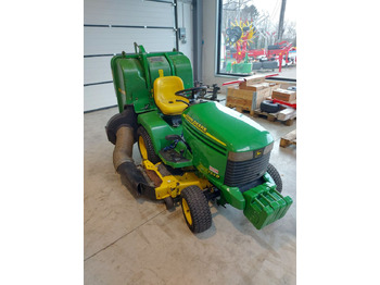 紧凑型拖拉机 JOHN DEERE