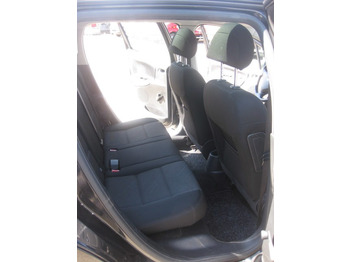 汽车 PEUGEOT 207 SW：图2