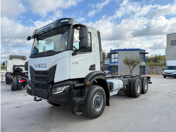 驾驶室底盘卡车 IVECO X-WAY
