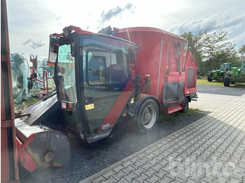 饲料搅拌车