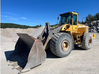 轮式装载机 VOLVO L220D