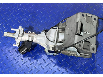 驾驶室和内部 MERCEDES-BENZ