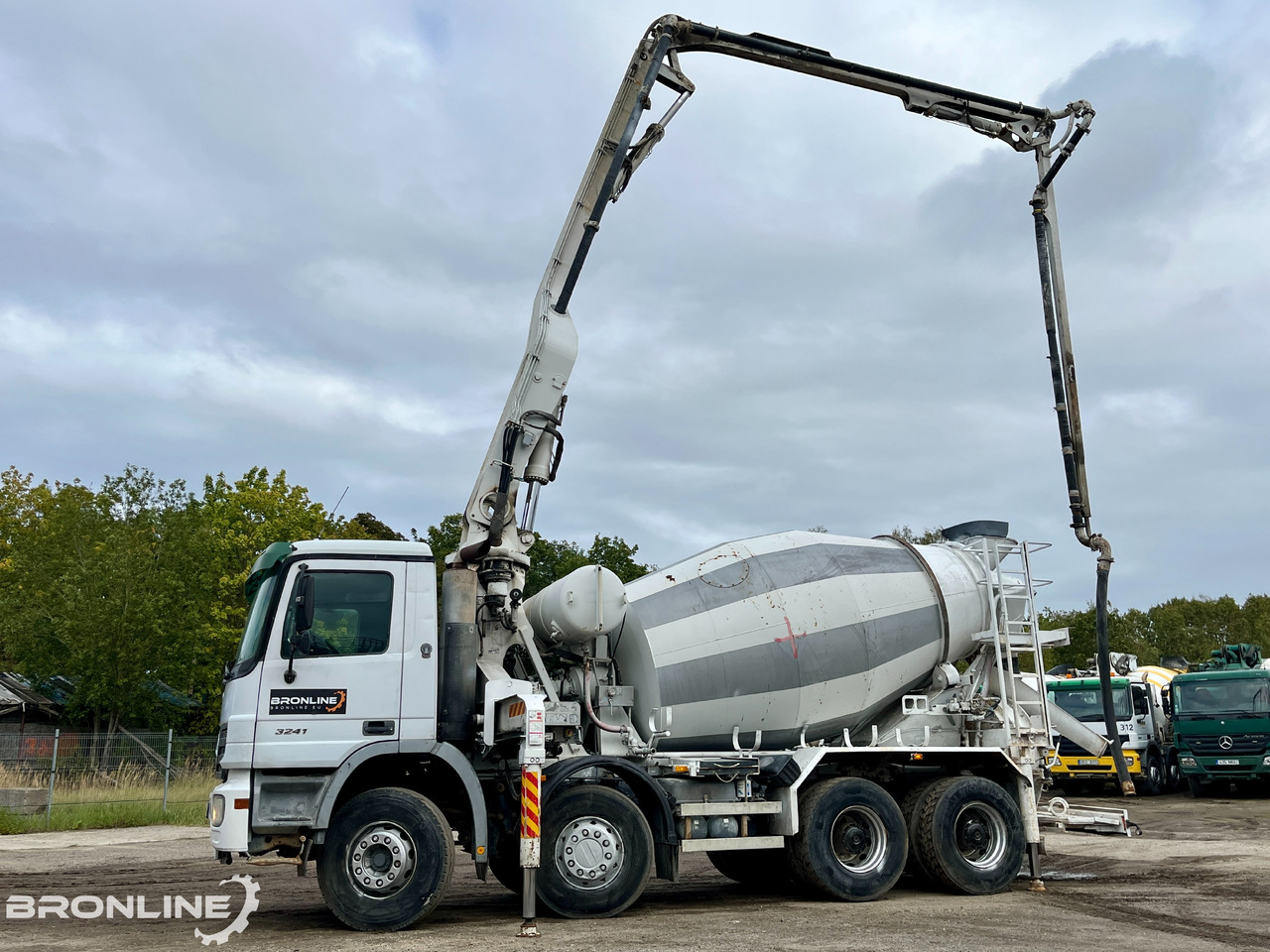2004 MERCEDES-BENZ ACTROS 3241K 8X4/4 PUMI - 混凝土搅拌车:图4 2004 MERCEDES-BENZ ACTROS 3241K 8X4/4 PUMI - 混凝土搅拌车:图4