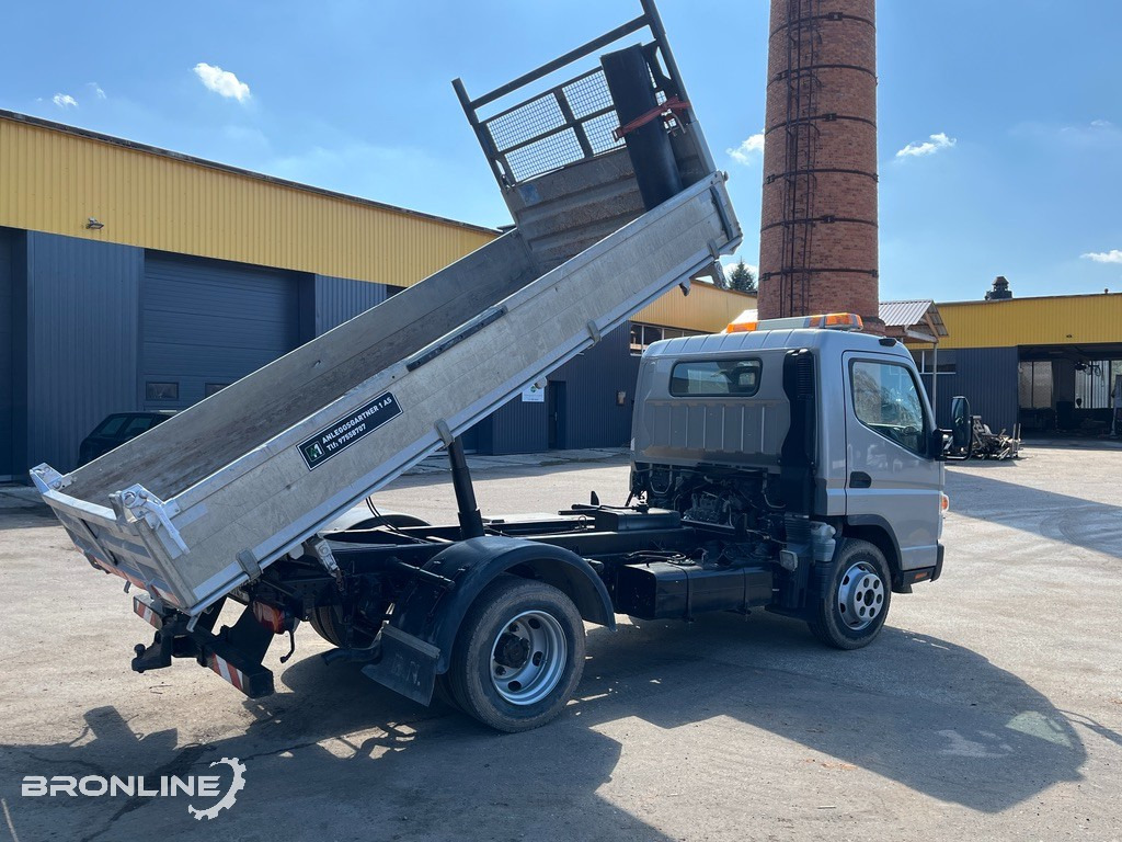 2013 Mitsubishi Fuso Canter 7C15 Tipper - 翻斗车:图4 2013 Mitsubishi Fuso Canter 7C15 Tipper - 翻斗车:图4