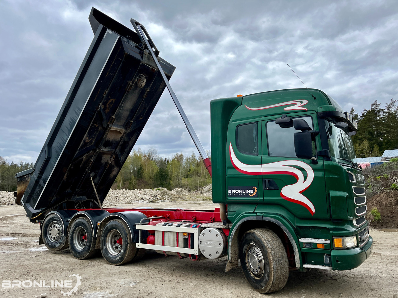 2013 V8 SCANIA R560 8X4 Tipper/Kallur/Retarder - 翻斗车:图4 2013 V8 SCANIA R560 8X4 Tipper/Kallur/Retarder - 翻斗车:图4