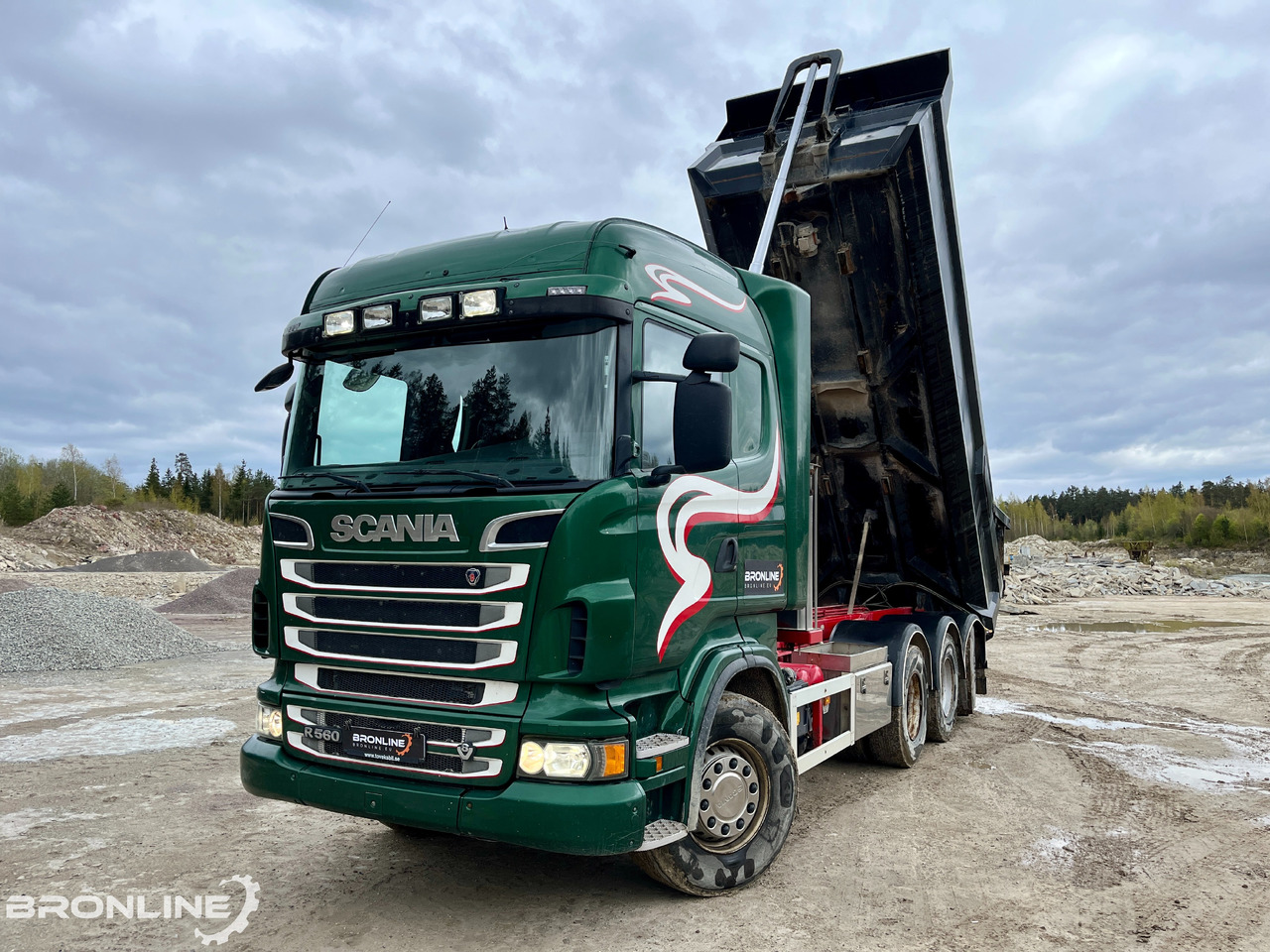 2013 V8 SCANIA R560 8X4 Tipper/Kallur/Retarder - 翻斗车:图2 2013 V8 SCANIA R560 8X4 Tipper/Kallur/Retarder - 翻斗车:图2